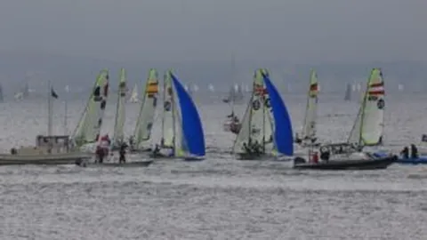 [世界足球]奥尔莫惊艳突破独中两元